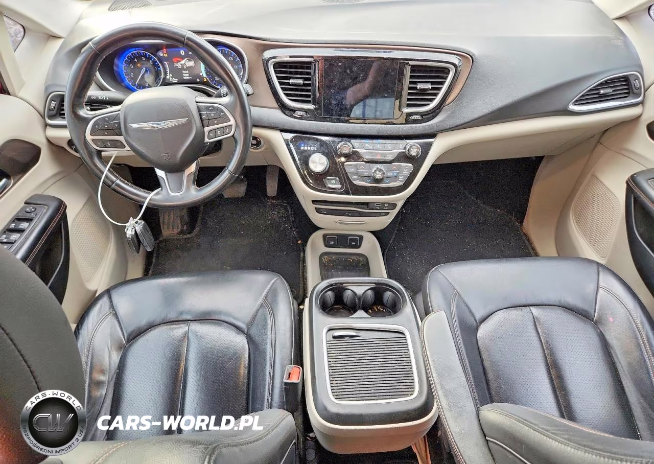 2018 Chrysler Pacifica Touring L Plus VIN:2C4RC1EG9JR197316 - 8