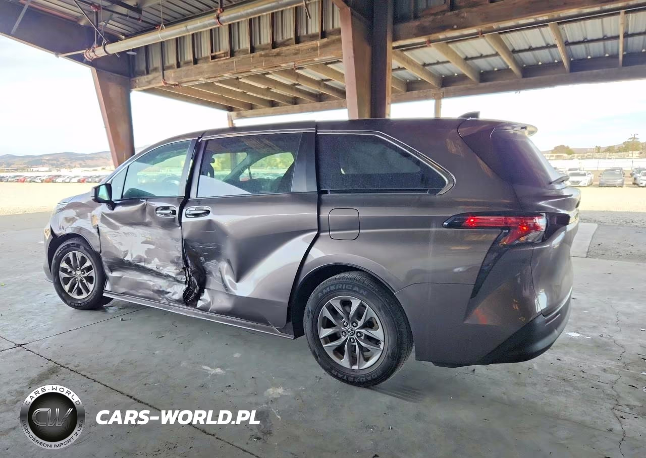 2022 Toyota Sienna Le VIN:5TDKRKEC1NS118575 - 2