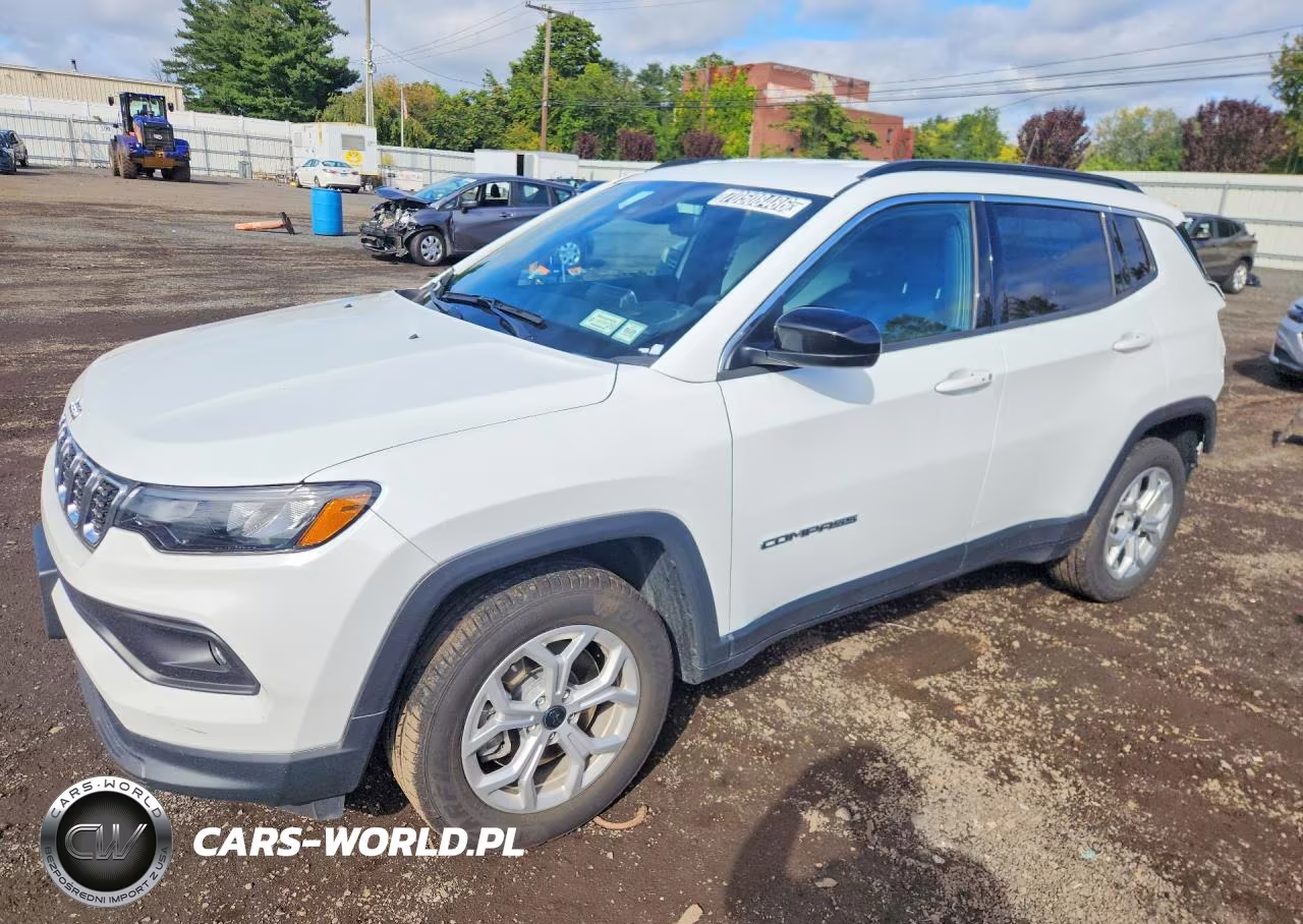 2025 Jeep Compass Latitude VIN:3C4NJDBN5ST580029 - 1