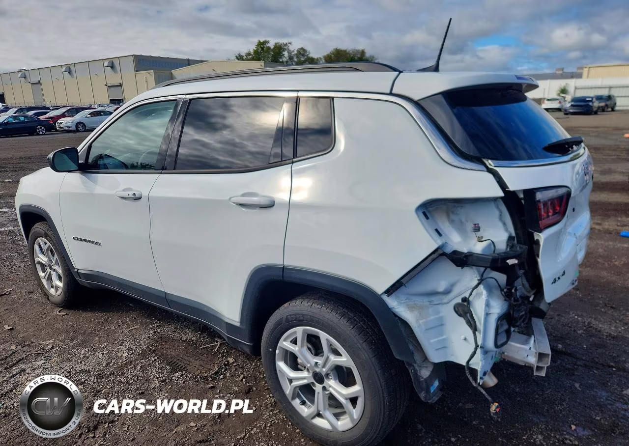 2025 Jeep Compass Latitude VIN:3C4NJDBN5ST580029 - 2