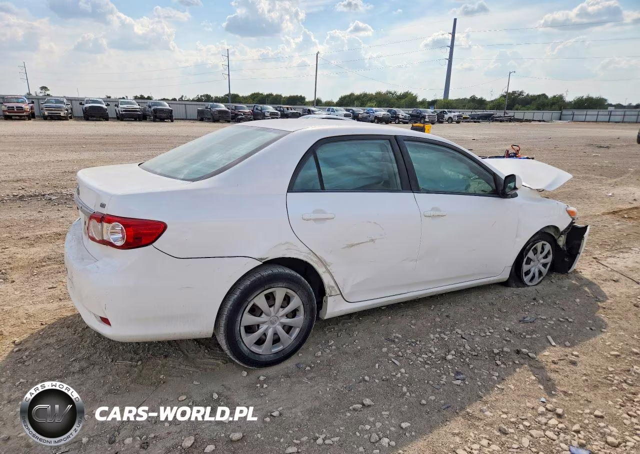 2011 Toyota Corolla Le VIN:JTDBU4EE5B9150208 - 3