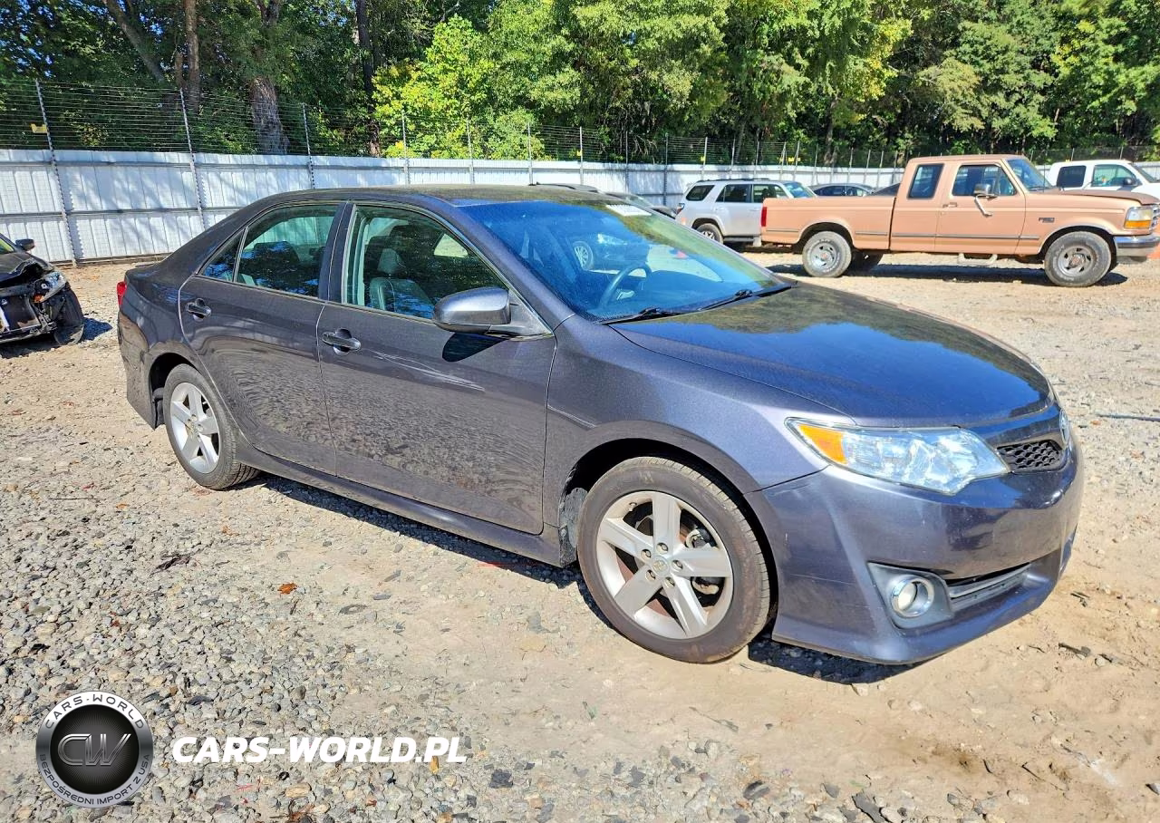 2014 Toyota Camry Se VIN:4T1BF1FKXEU841051 - 4