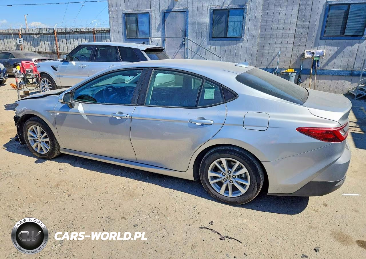 2025 Toyota Camry Le VIN:4T1DAACK1SU011596 - 2