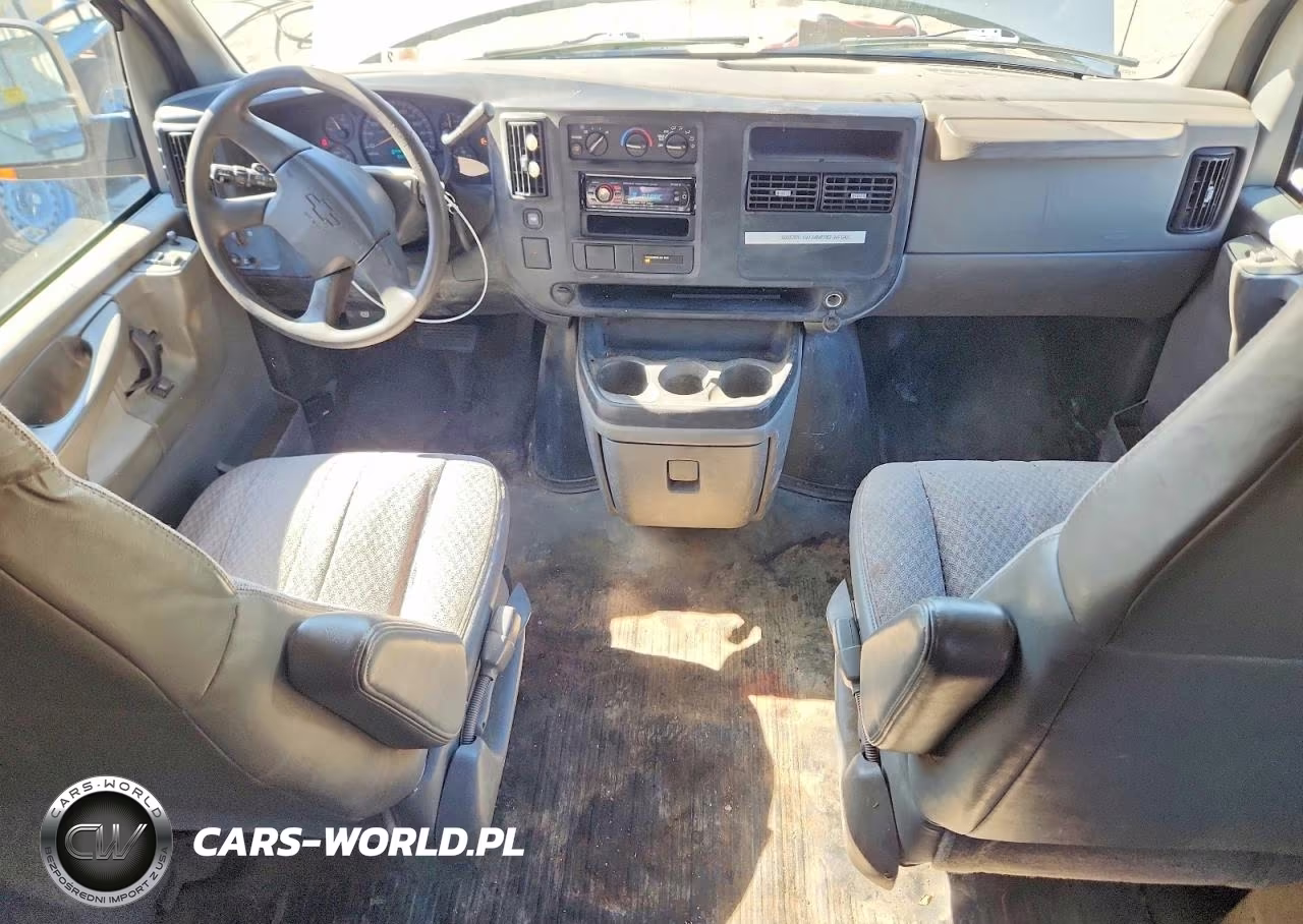 2007 Chevrolet Express G1500 VIN:1GCFH15T671204141 - 8