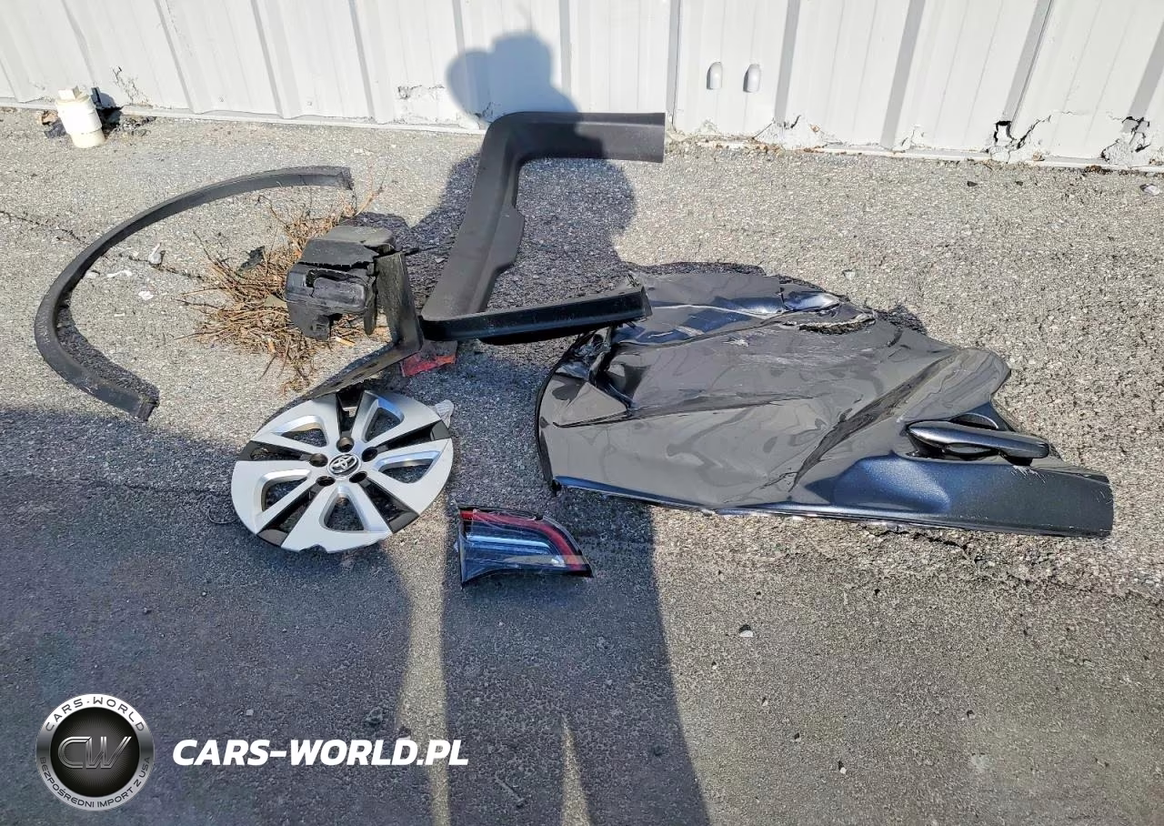 2018 Toyota Prius Two VIN:JTDKBRFU6J3074458 - 12