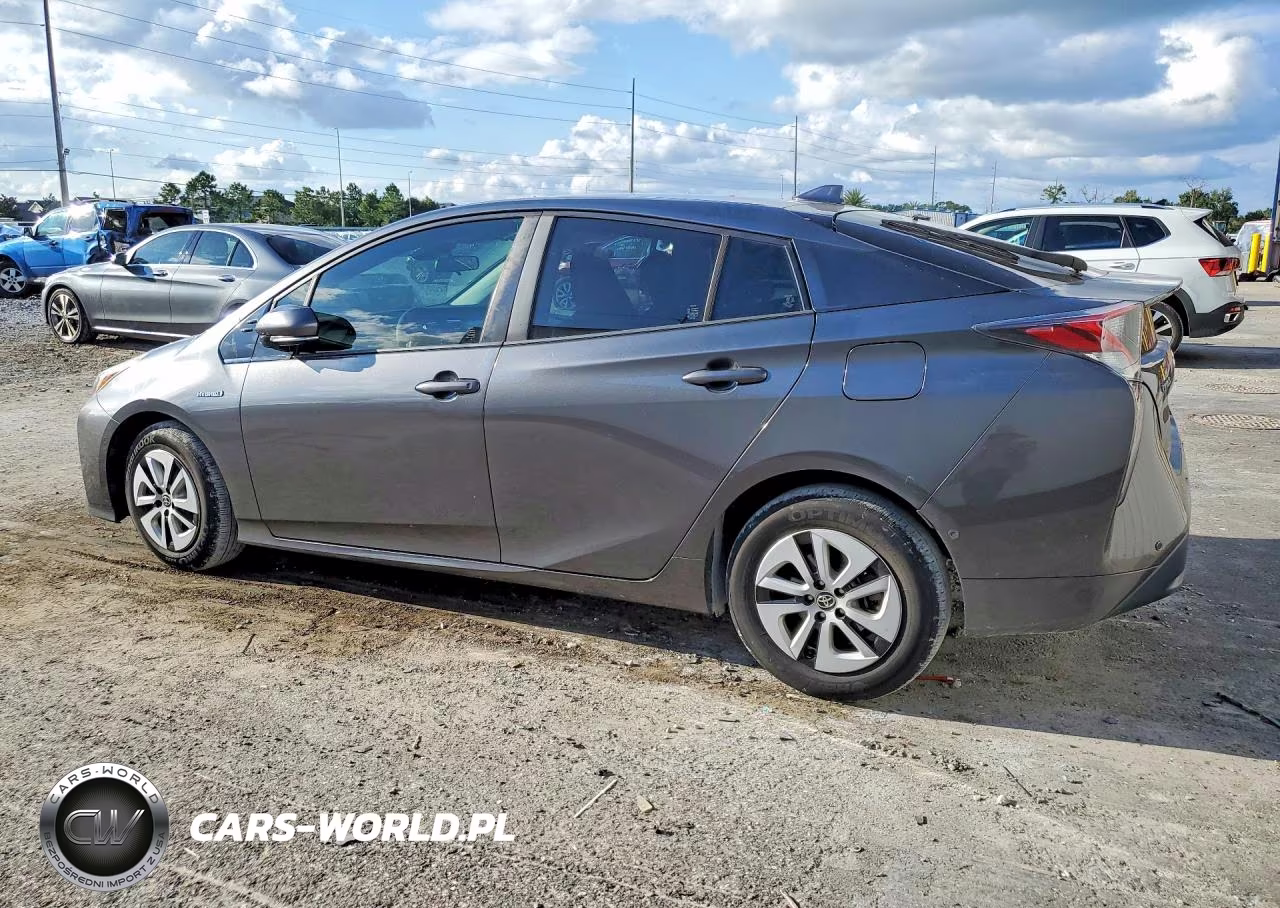 2018 Toyota Prius Two VIN:JTDKBRFU6J3074458 - 2