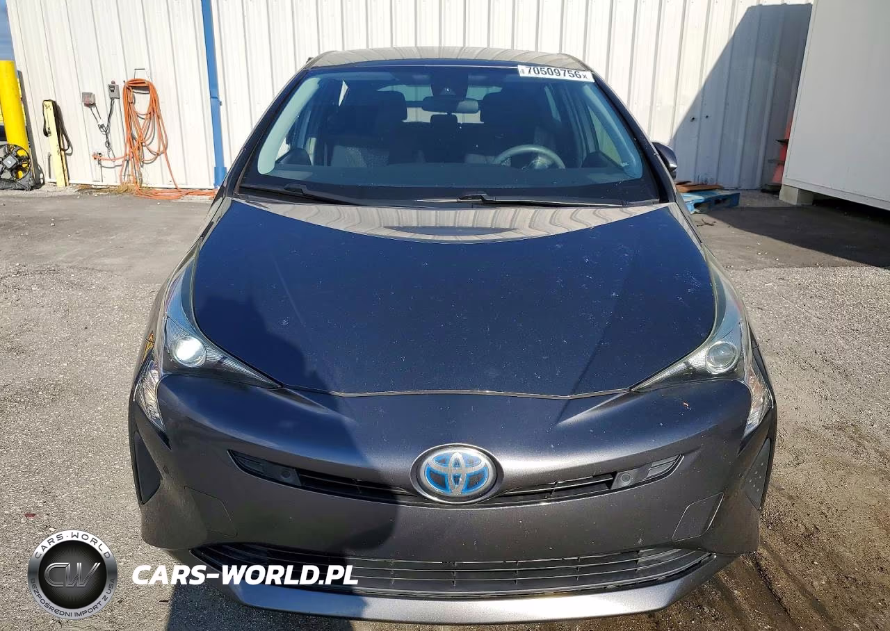 2018 Toyota Prius Two VIN:JTDKBRFU6J3074458 - 5