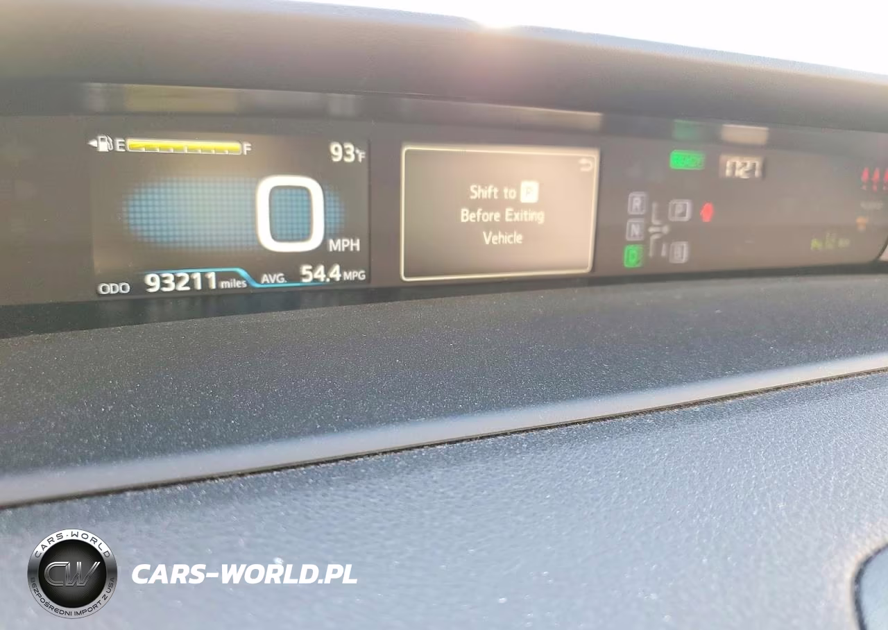 2018 Toyota Prius Two VIN:JTDKBRFU6J3074458 - 9