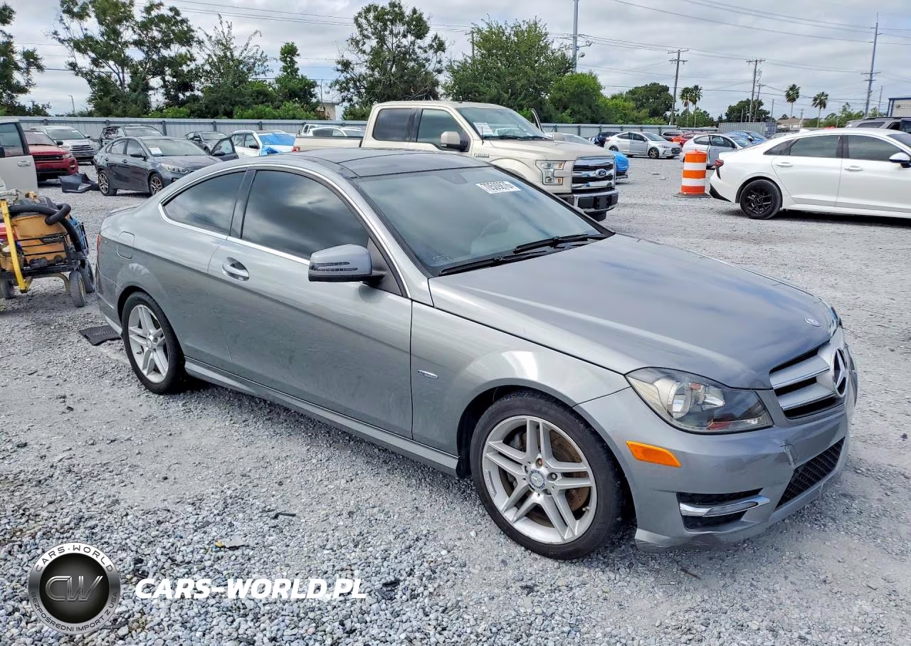 2012 Mercedes-Benz C 350 VIN:WDDGJ5HB3CF734704 - 4