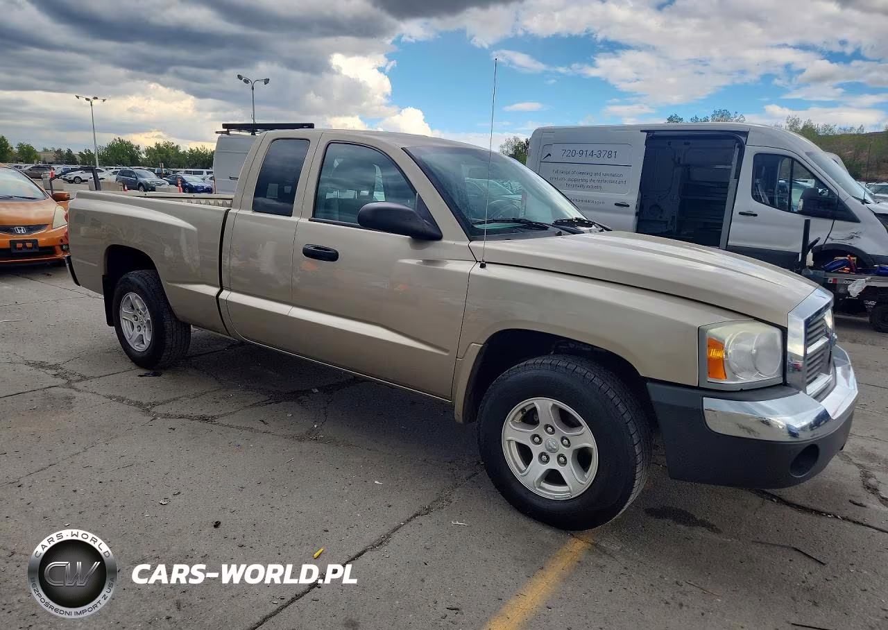 2005 Dodge Dakota Slt VIN:1D7HE42K75S314403 - 4