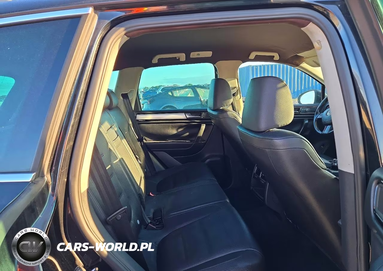 2011 Volkswagen Touareg V6 VIN:WVGFF9BP1BD001138 - 10