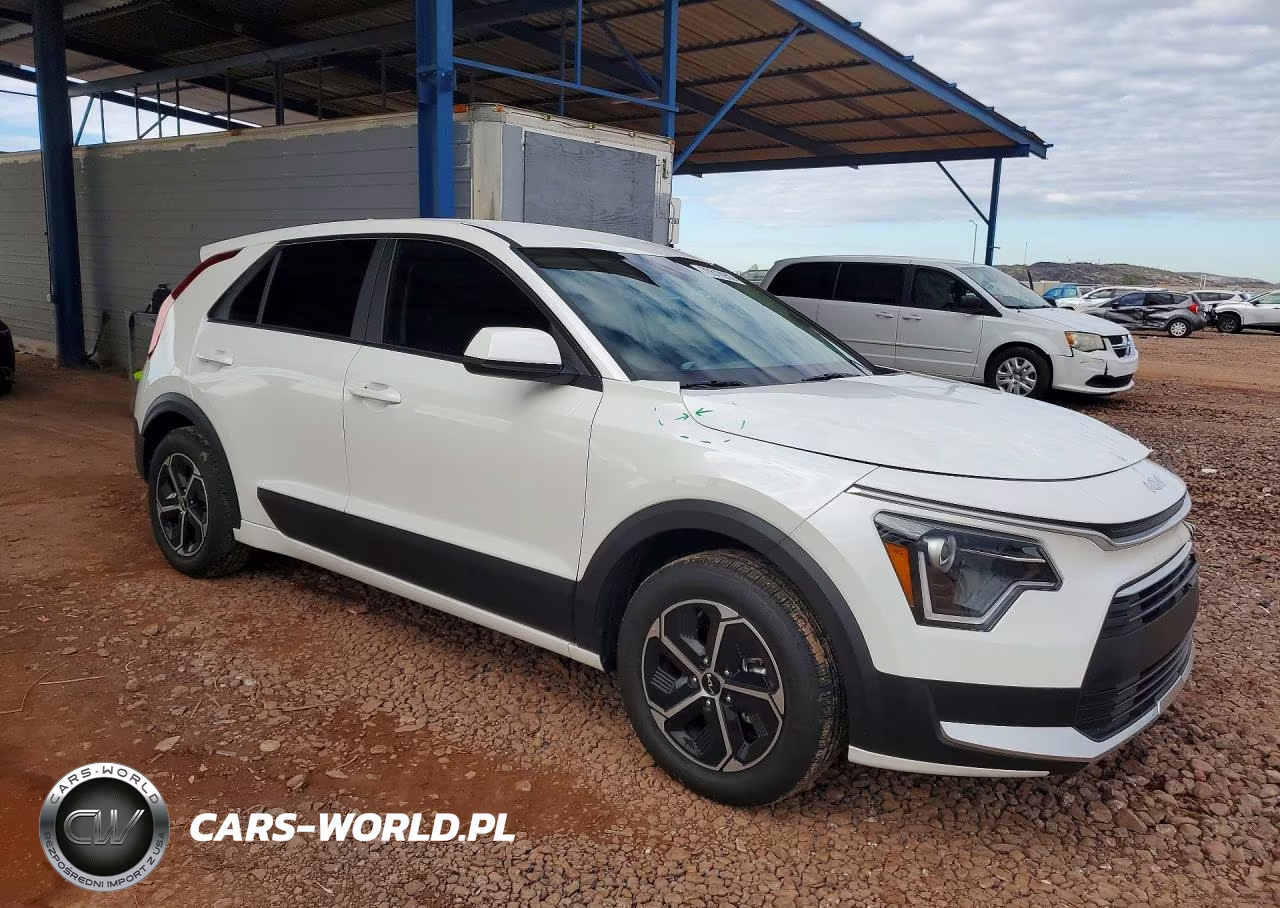 2026 Kia Niro Lx VIN:KNDCP3LE3T5371677 - 4