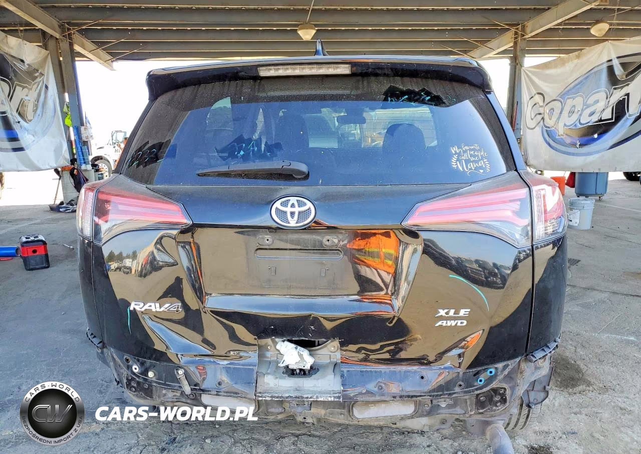 2018 Toyota Rav4 Xle VIN:2T3RFREV2JW785732 - 6