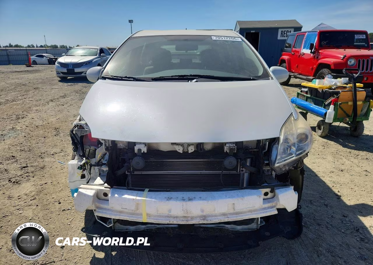 2013 Toyota Prius Three VIN:JTDKN3DU7D5658948 - 5