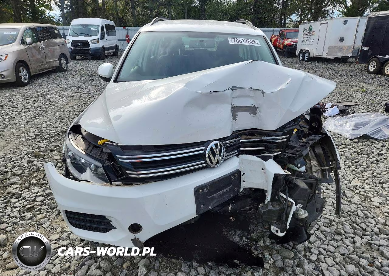 2017 Volkswagen Tiguan S VIN:WVGBV7AX8HK053829 - 5