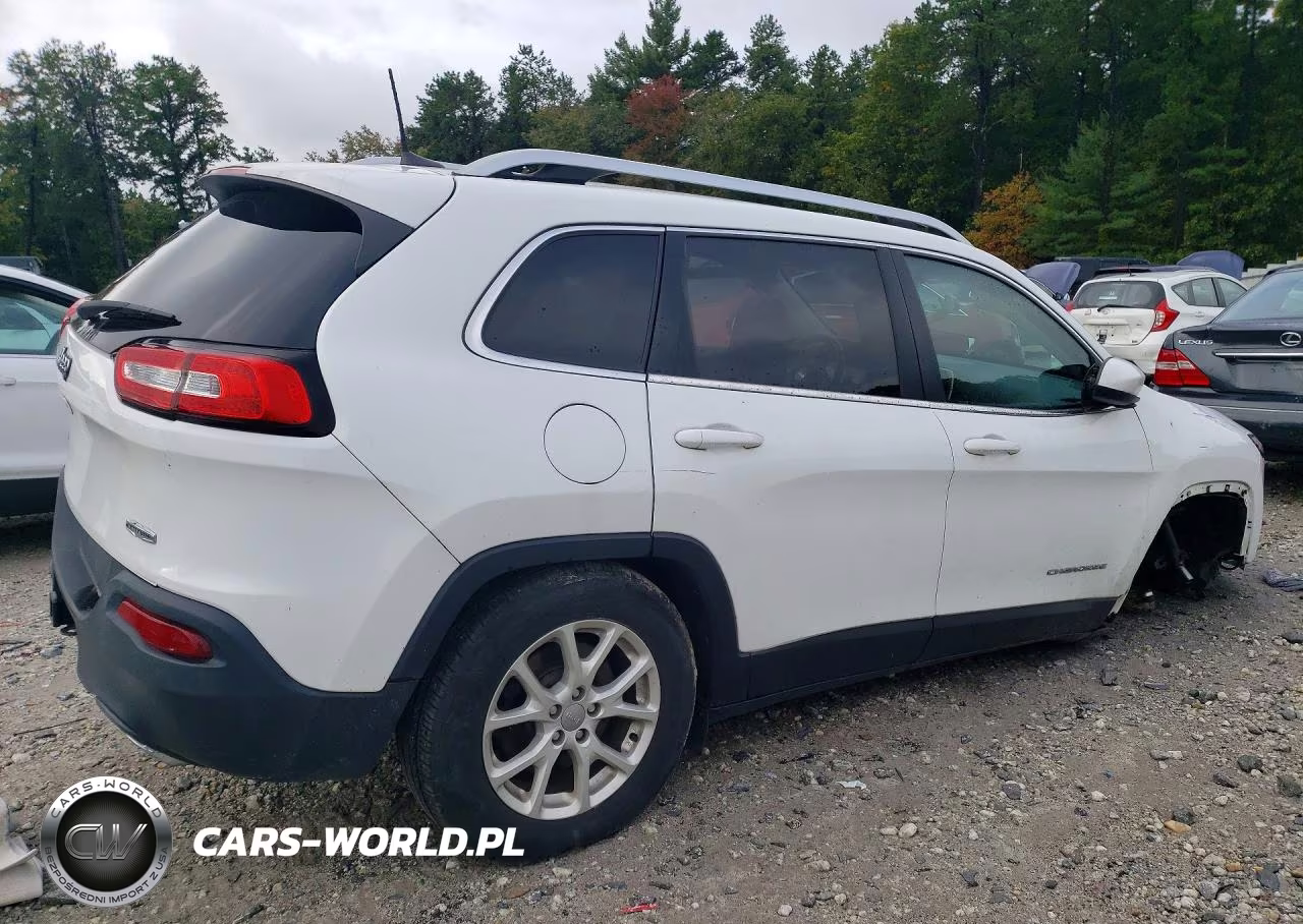 2016 Jeep Cherokee Latitude VIN:1C4PJMCS6GW122434 - 3
