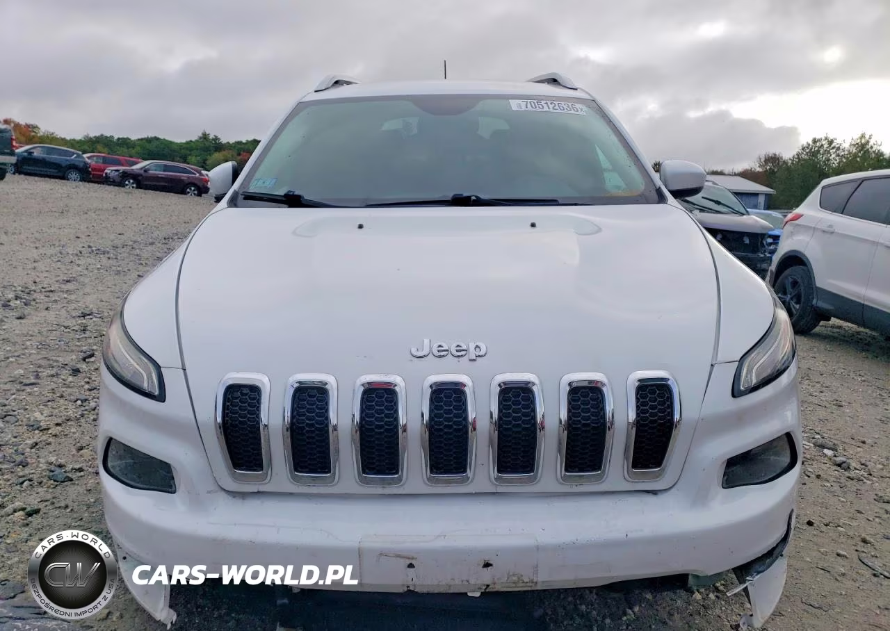 2016 Jeep Cherokee Latitude VIN:1C4PJMCS6GW122434 - 5