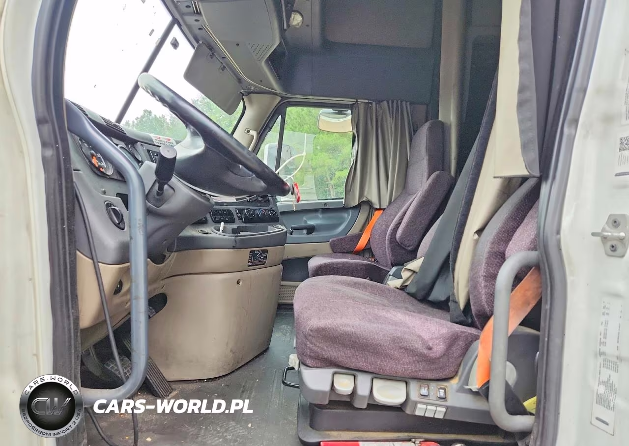 2016 Freightliner Cascadia 125 VIN:3AKJGLD50GSHP5544 - 7