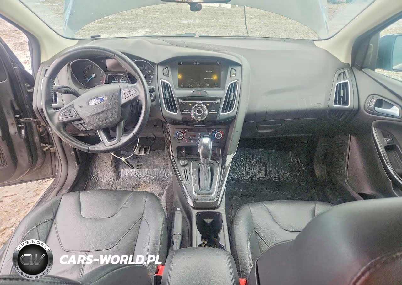 2016 Ford Focus Titanium VIN:1FADP3N21GL221520 - 8