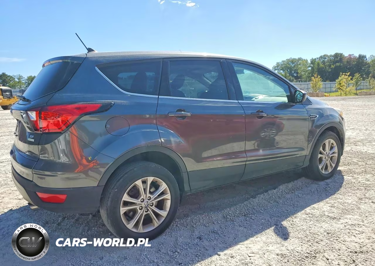 2019 Ford Escape Se VIN:1FMCU0GD3KUA02312 - 3