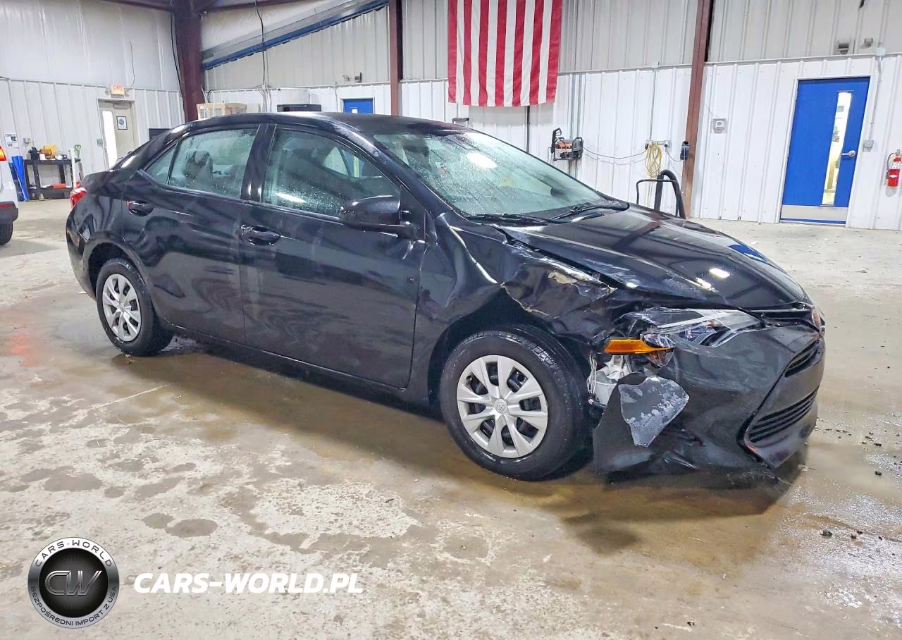 2018 Toyota Corolla L VIN:2T1BURHEXJC981253 - 4