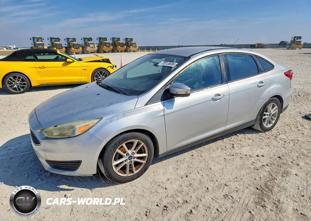 2015 Ford Focus Se VIN:1FADP3F29FL347797 - 1