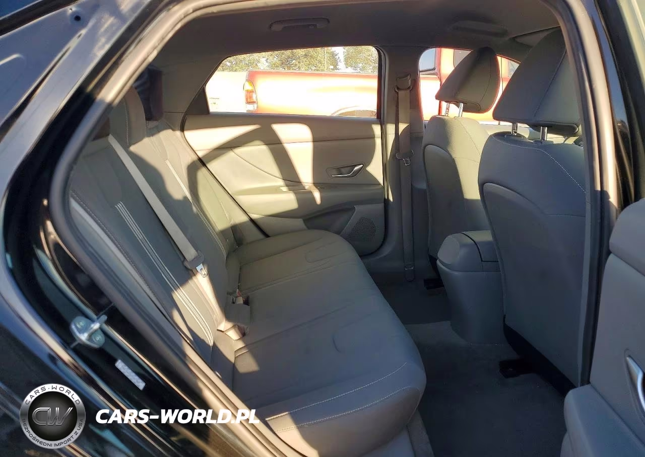 2023 Hyundai Elantra Sel VIN:KMHLM4AG5PU467000 - 10