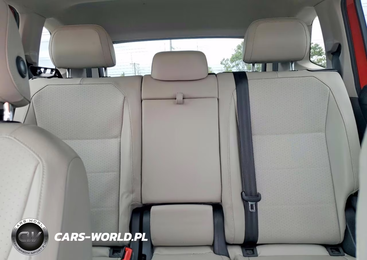 2018 Volkswagen Tiguan Se VIN:3VV3B7AX1JM163753 - 10