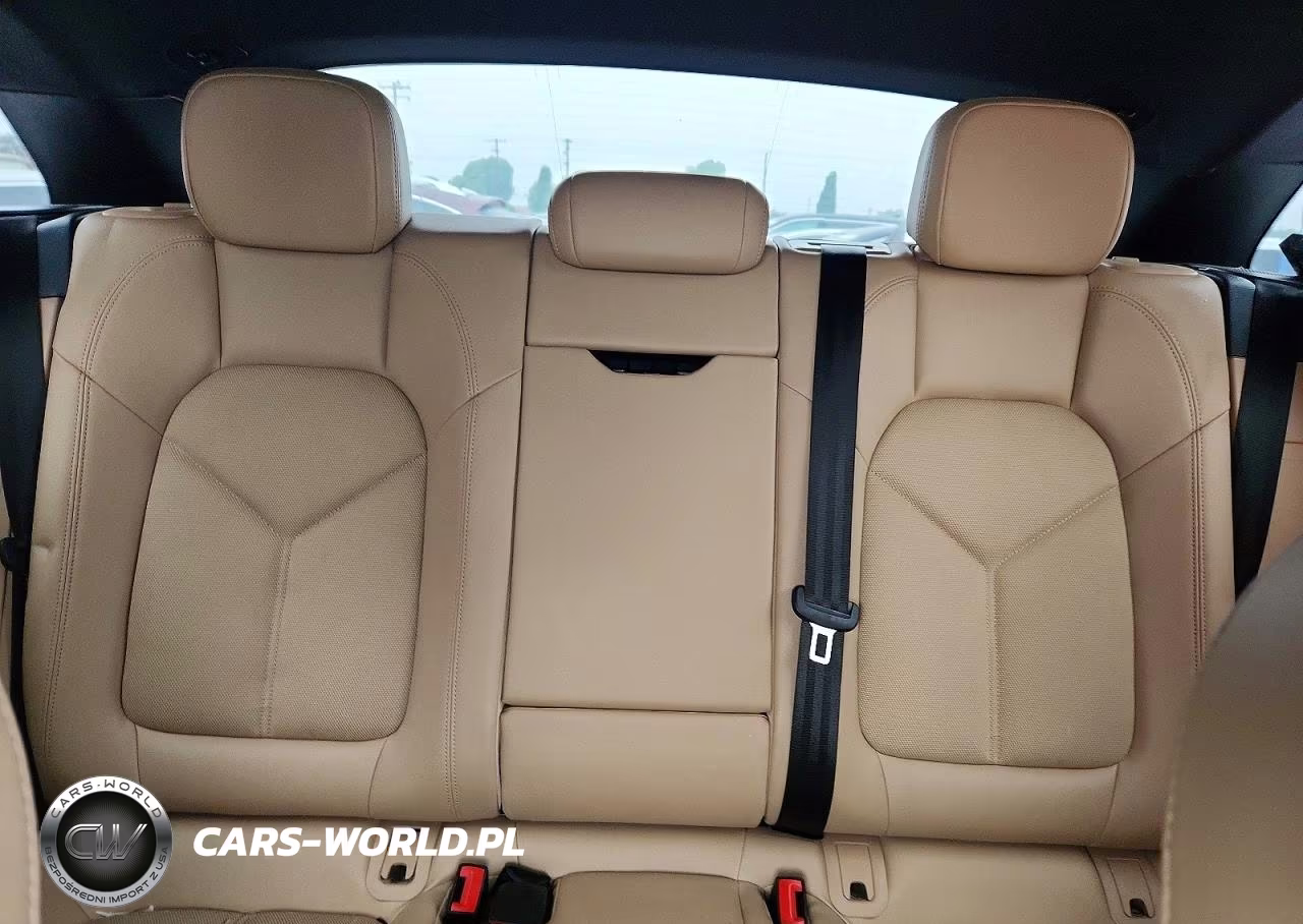 2023 Porsche Macan T VIN:WP1AA2A55PLB11240 - 10