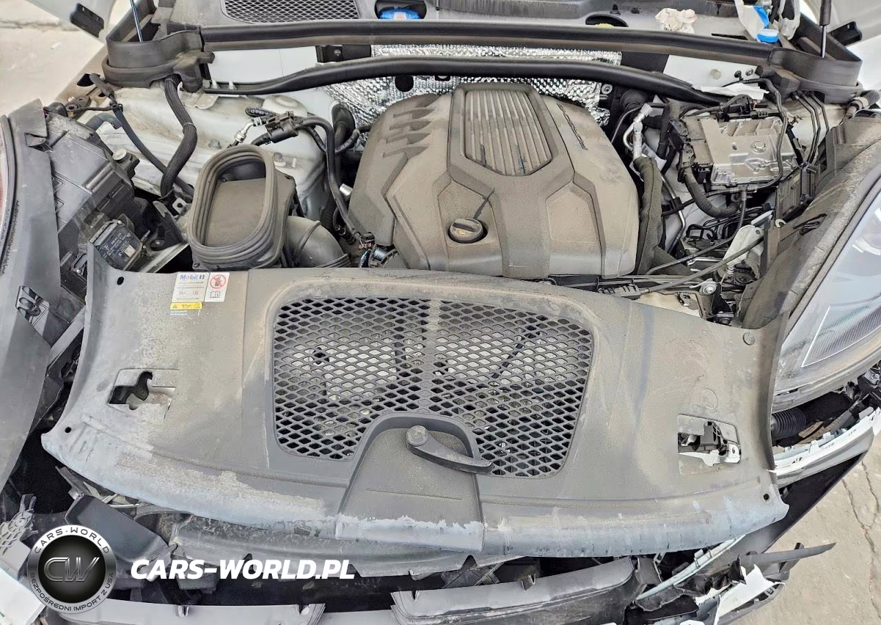 2023 Porsche Macan T VIN:WP1AA2A55PLB11240 - 12