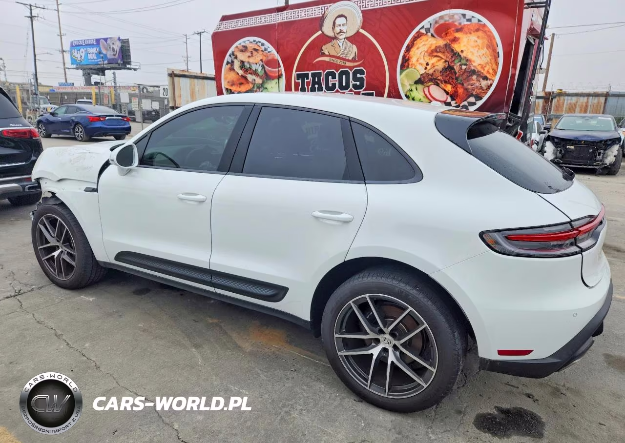 2023 Porsche Macan T VIN:WP1AA2A55PLB11240 - 2