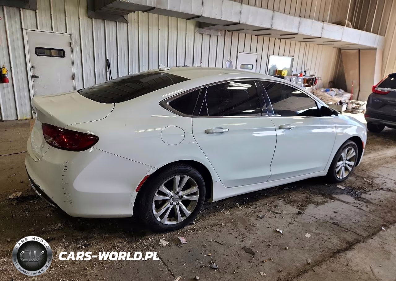 2015 Chrysler 200 Limited VIN:1C3CCCAB6FN711031 - 3