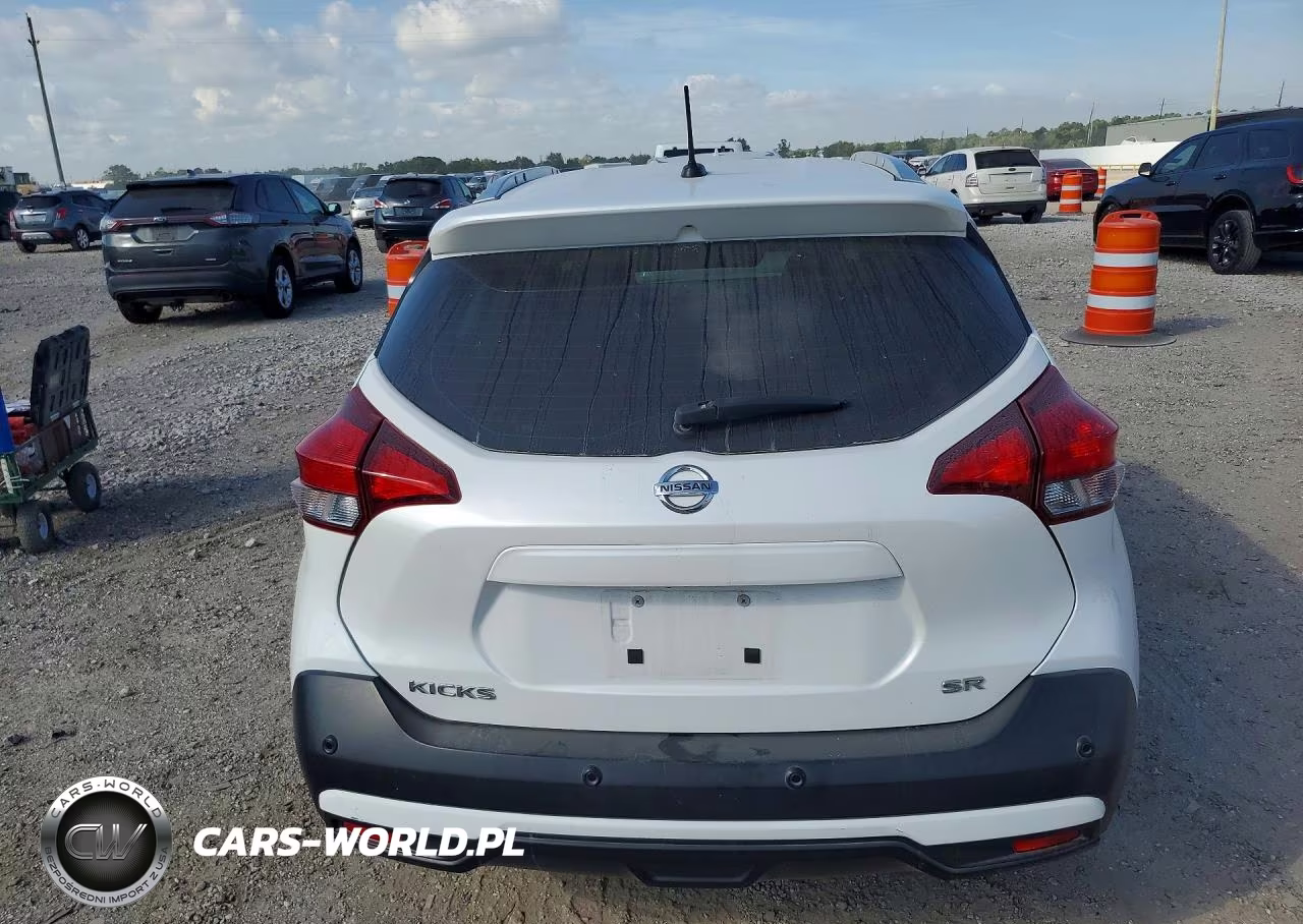 2020 Nissan Kicks Sr VIN:3N1CP5DVXLL573123 - 6