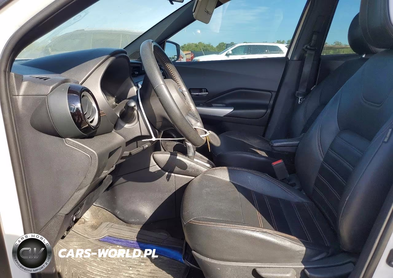 2020 Nissan Kicks Sr VIN:3N1CP5DVXLL573123 - 7