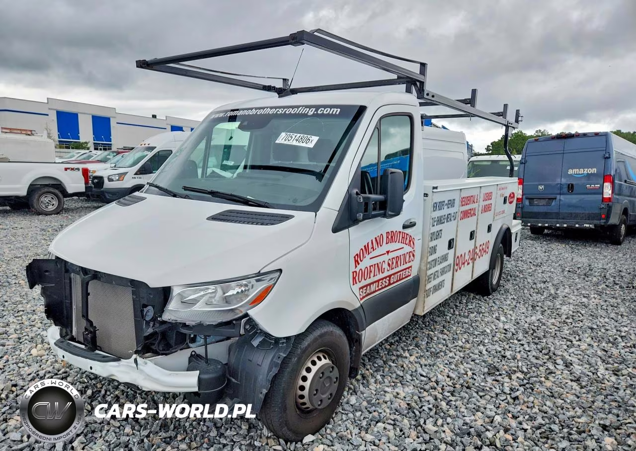 2023 Mercedes-Benz Sprinter 3500 VIN:W1X8N33Y8PN271148 - 1