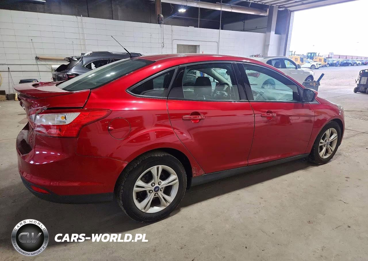 2012 Ford Focus Se VIN:1FAHP3F22CL273510 - 3