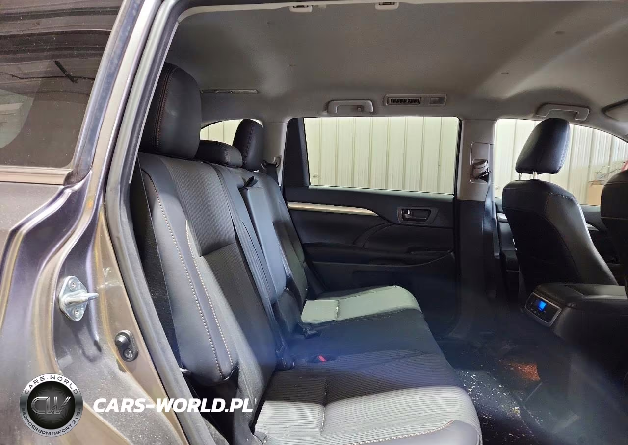2016 Toyota Highlander Le Plus VIN:5TDBKRFH1GS354170 - 11