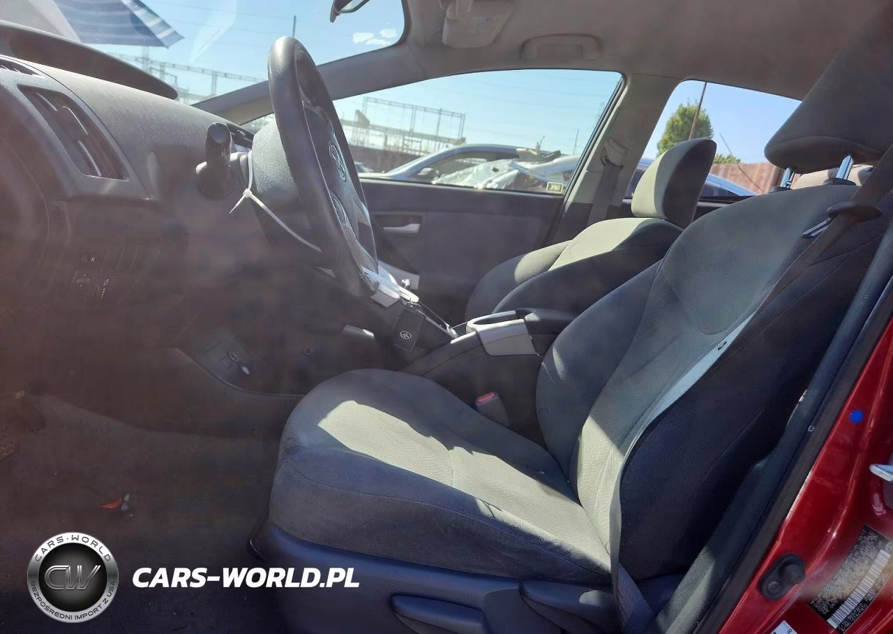 2014 Toyota Prius Two VIN:JTDKN3DU8E1738736 - 7