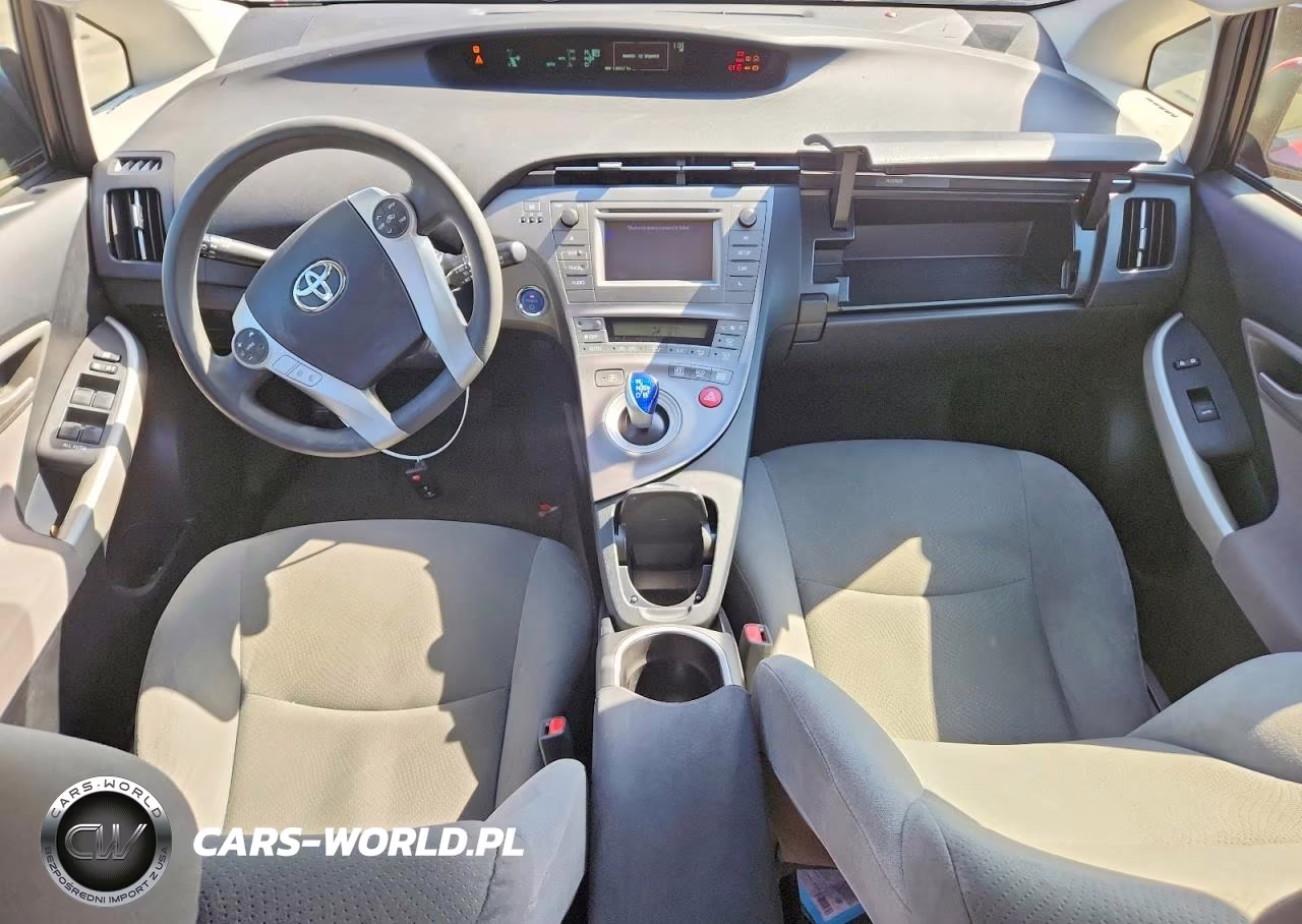2014 Toyota Prius Two VIN:JTDKN3DU8E1738736 - 8