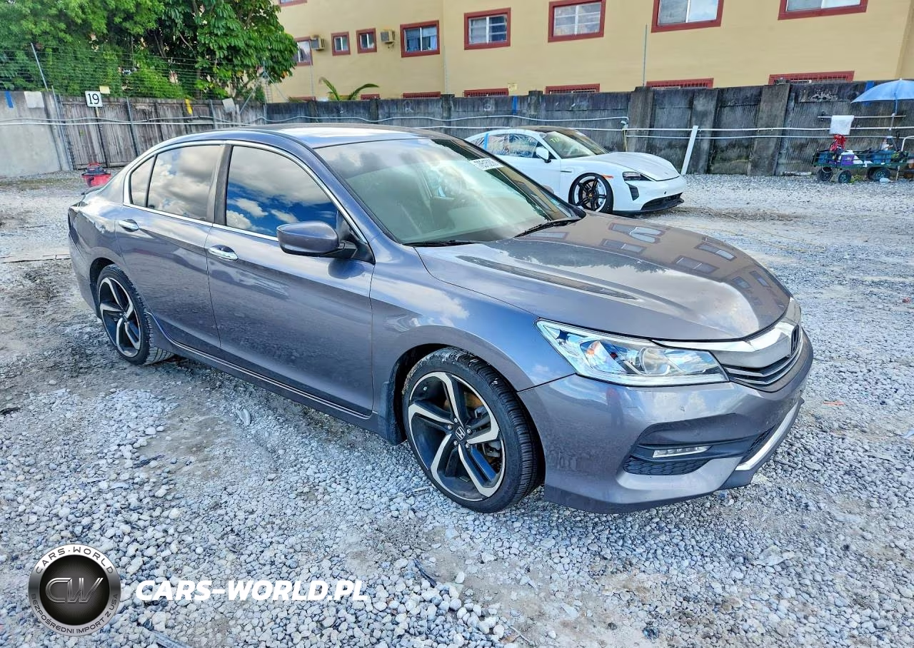 2016 Honda Accord Sport VIN:1HGCR2F50GA236722 - 4