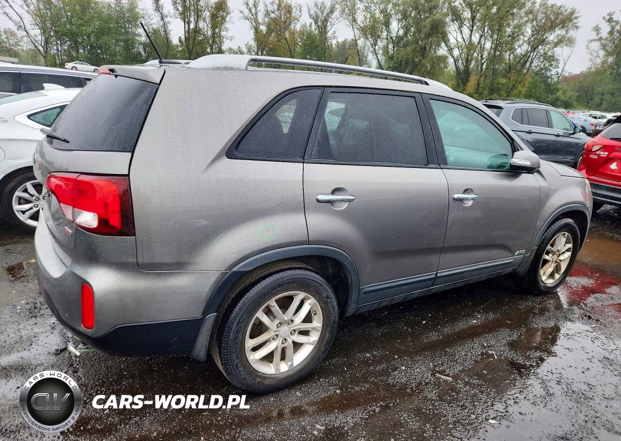 2015 Kia Sorento Lx VIN:5XYKTDA62FG642569 - 3
