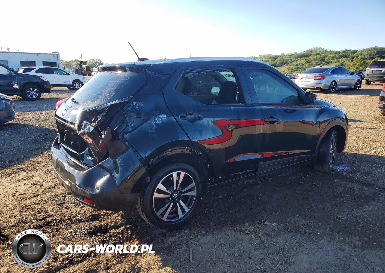2019 Nissan Kicks Sv VIN:3N1CP5CU7KL558392 - 3