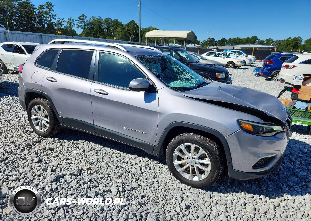 2020 Jeep Cherokee Latitude VIN:1C4PJLCB1LD581645 - 4