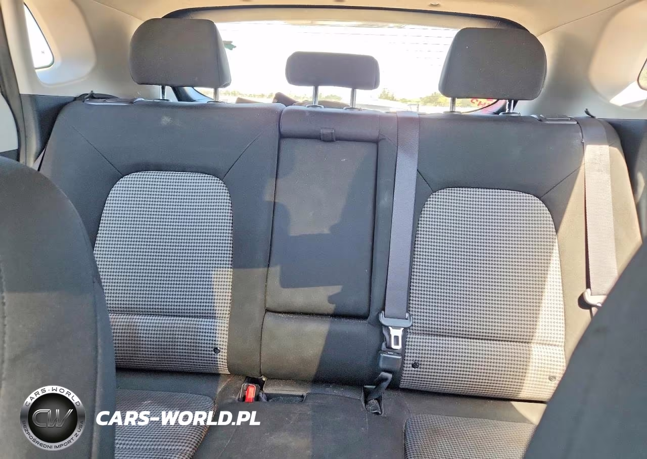 2019 Hyundai Kona Se VIN:KM8K12AA9KU265645 - 10