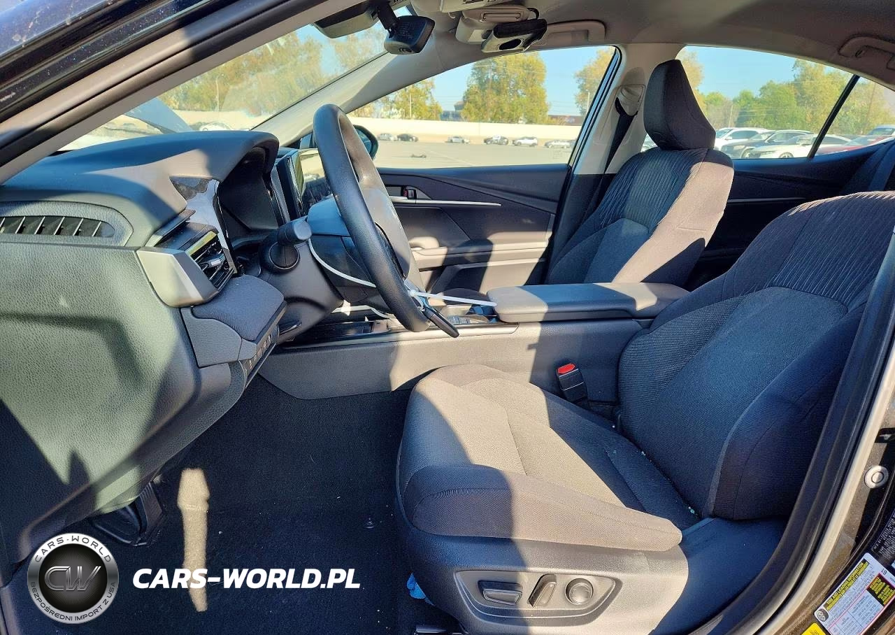 2025 Toyota Camry Le VIN:4T1DAACK2SU001529 - 7