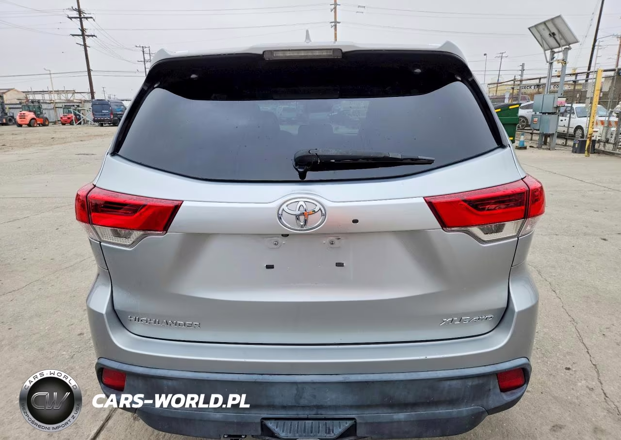 2018 Toyota Highlander Xle VIN:5TDJZRFH1JS560362 - 6