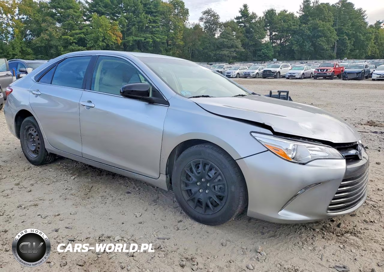 2017 Toyota Camry Le VIN:4T1BF1FK1HU785232 - 4
