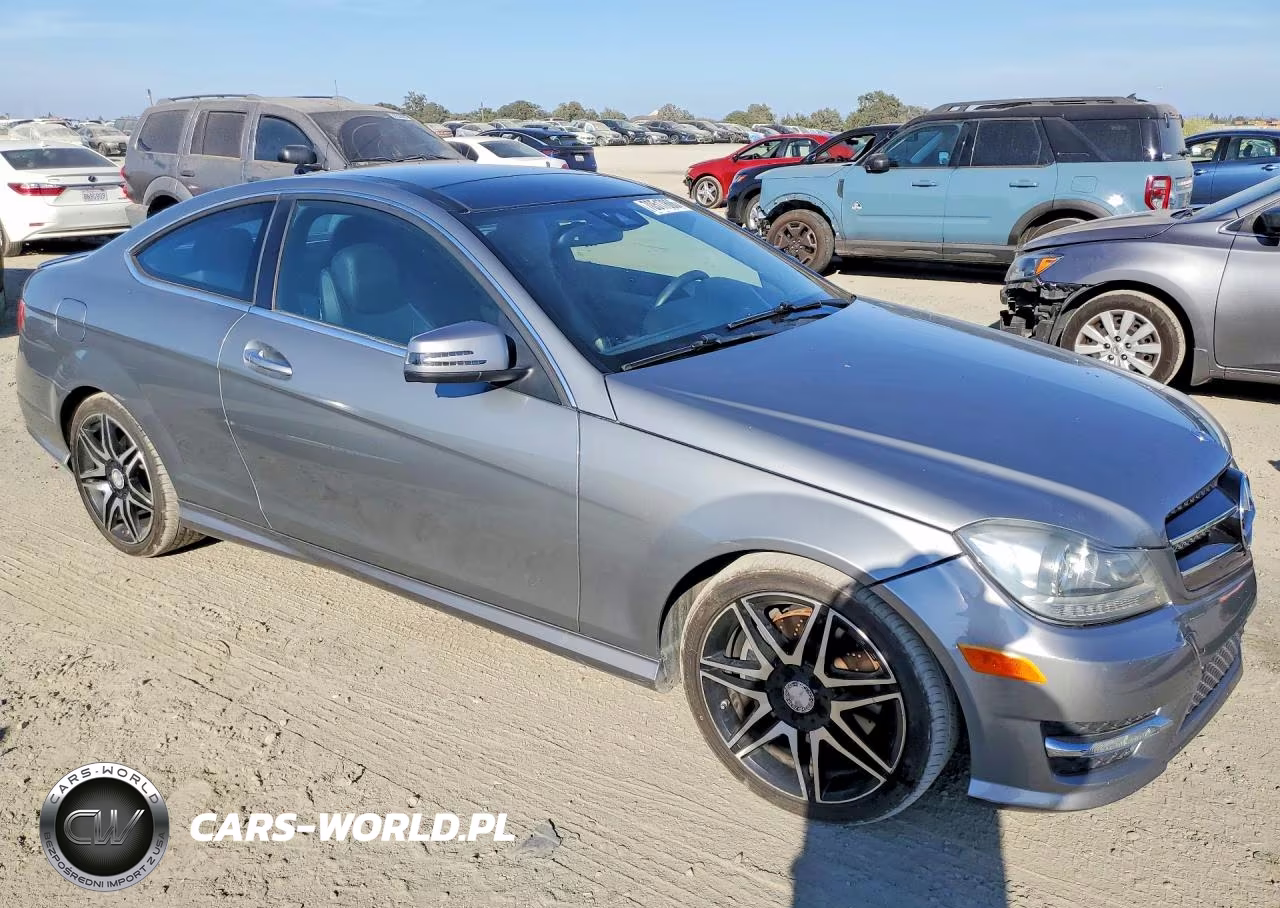 2014 Mercedes-Benz C 350 VIN:WDDGJ5HBXEG215193 - 4