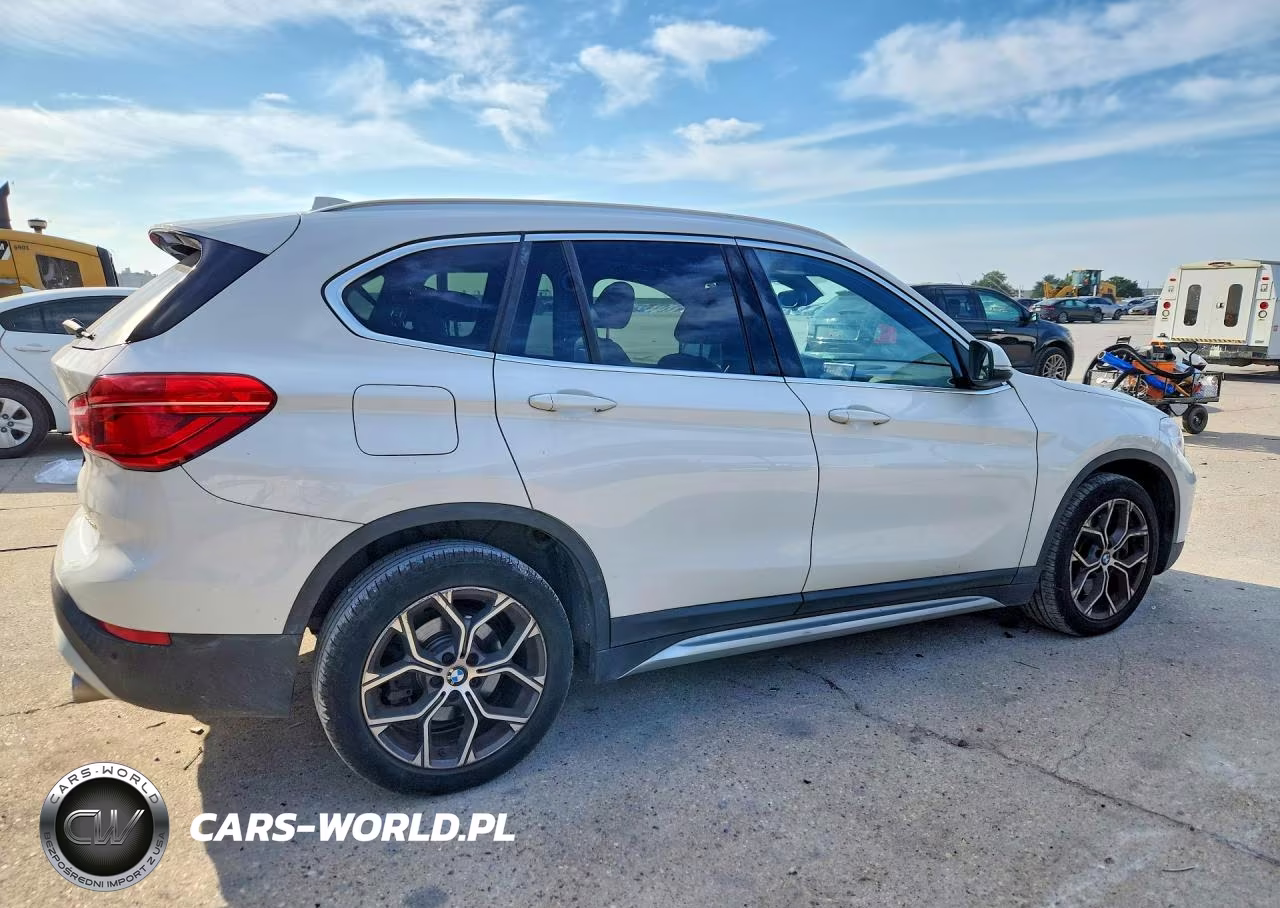 2020 BMW X1 xDrive28I VIN:WBXJG9C06L5P55471 - 3