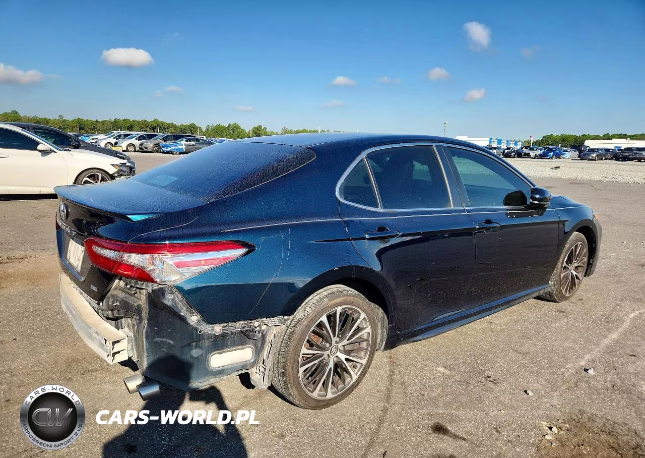 2018 Toyota Camry Se VIN:4T1B11HK3JU676837 - 3